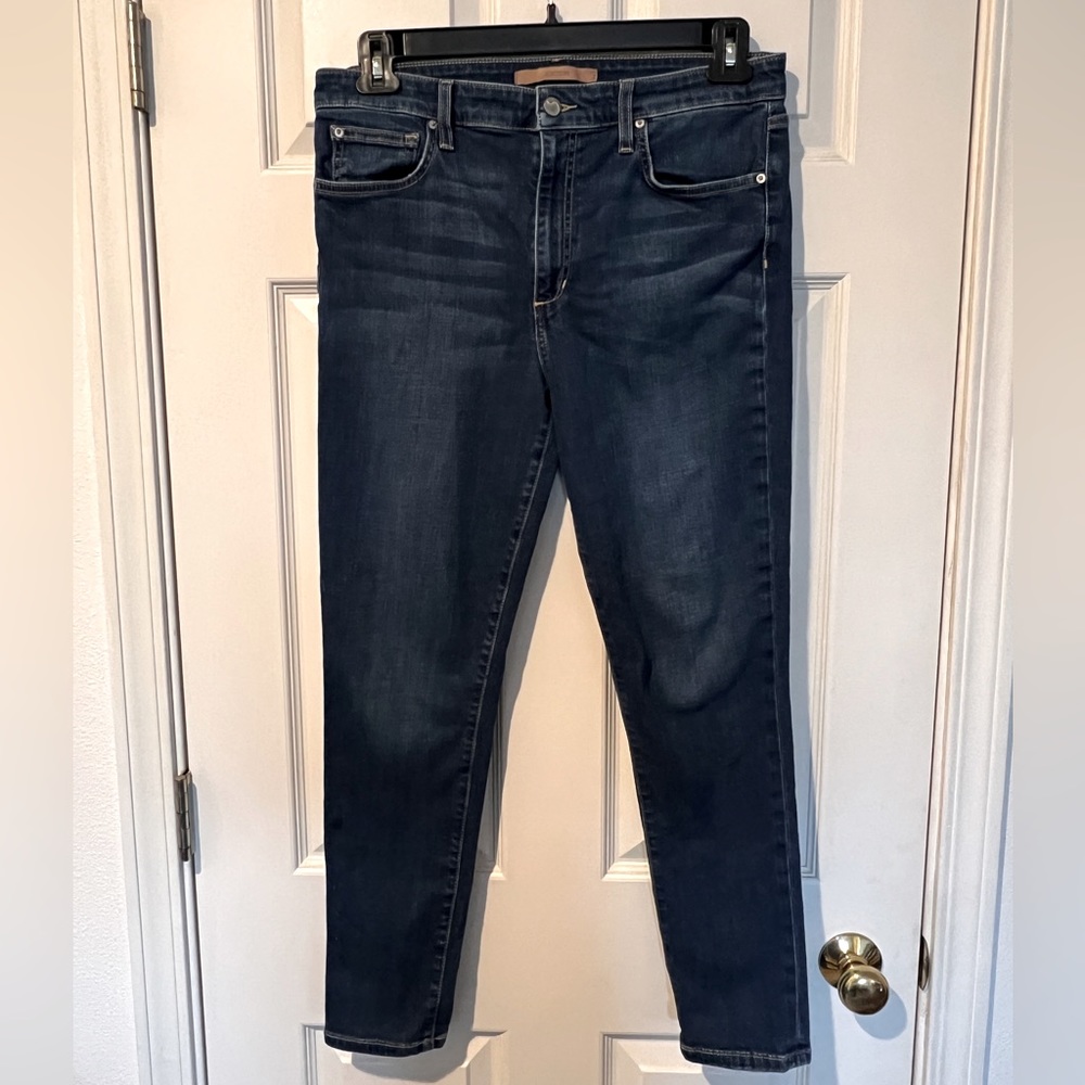Joe’s The Charlie Ankle high-rise skinny ankle, size 31.